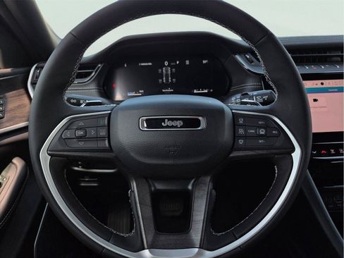 New 2026 Jeep Grand Cherokee Limited w/ Limited Altitude Package RWD image 21