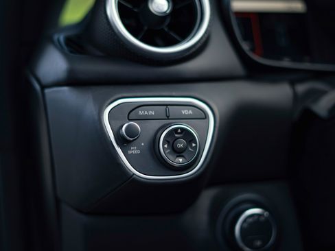 Used 2017 Ferrari California T RWD image 27