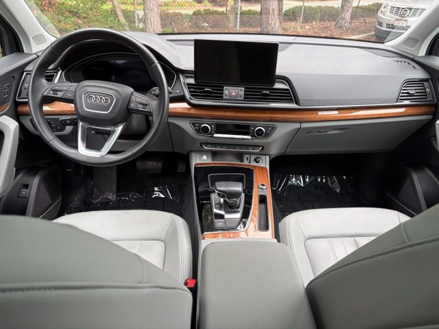 Used 2022 Audi Q5 2.0T Premium Plus w/ Premium Plus Package AWD/4WD image 12