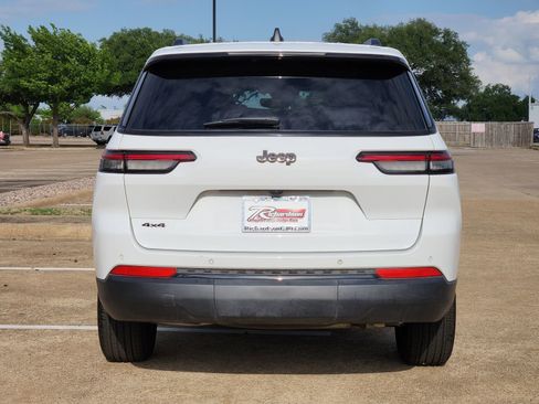 Used 2024 Jeep Grand Cherokee L Altitude image 5