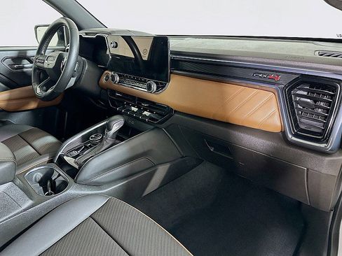 Used 2023 GMC Canyon AT4 w/ AT4 Premium Package image 25