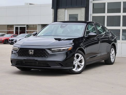 Used 2025 Honda Accord LX image 3