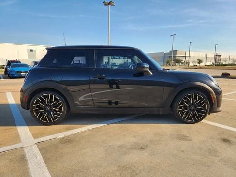 Used 2025 MINI Cooper S image 4