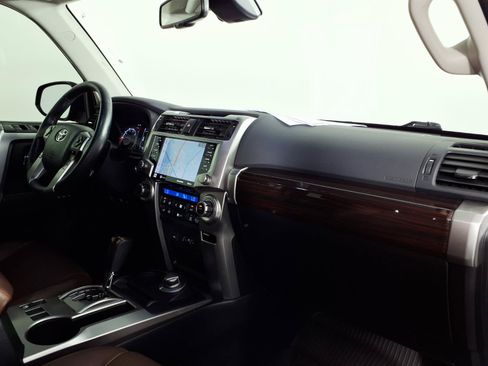 Used 2023 Toyota 4Runner Limited AWD/4WD image 9