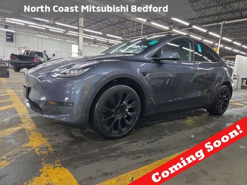 Used 2023 Tesla Model Y Long Range AWD/4WD image 1