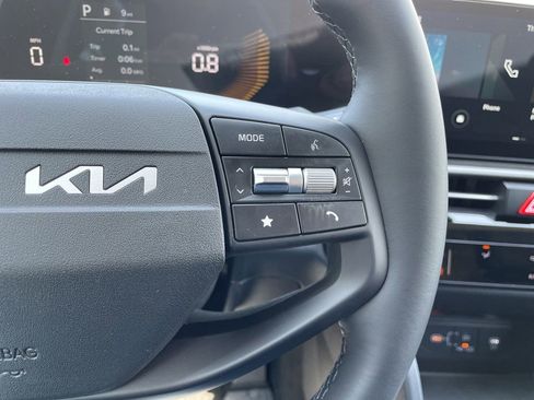 New 2026 Kia Sportage LX FWD image 26