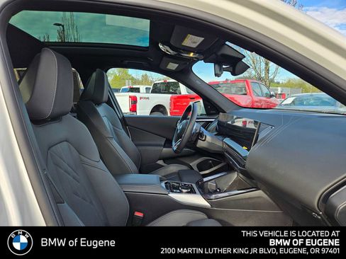 Used 2025 BMW X3 xDrive30 w/ M Sport Package AWD/4WD image 12