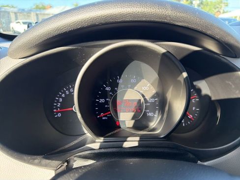 Used 2015 Kia Soul FWD image 6