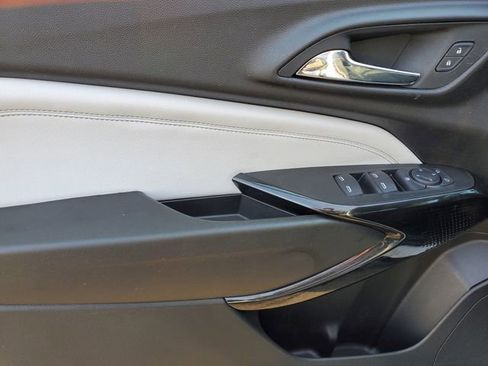 Used 2024 Chevrolet Trax LT w/ Driver Confidence Package image 18