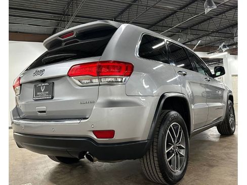 Used 2019 Jeep Grand Cherokee Limited w/ Luxury Group II image 12