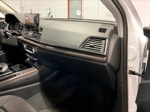 Certified 2023 Audi Q5 2.0T Premium Plus w/ Premium Plus Package AWD/4WD image 17