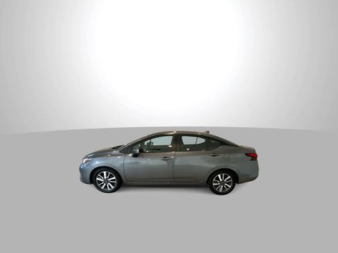 Used 2023 Nissan Versa SV image 5