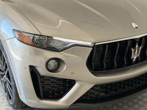 Used 2022 Maserati Levante Modena AWD/4WD image 11