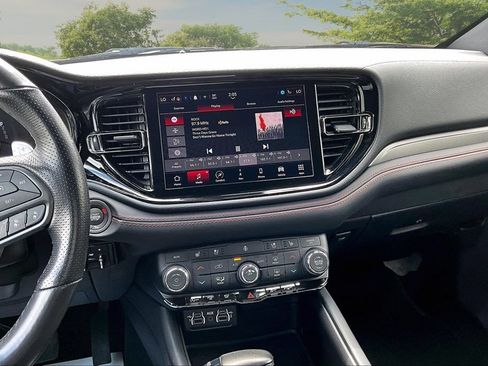 Used 2024 Dodge Durango GT AWD/4WD image 6