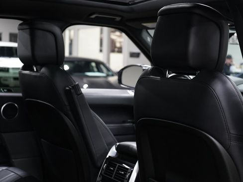 Used 2019 Land Rover Range Rover Sport Supercharged AWD/4WD image 35