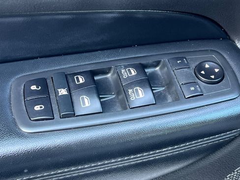 Used 2020 Jeep Grand Cherokee Limited w/ Luxury Group II AWD/4WD image 14
