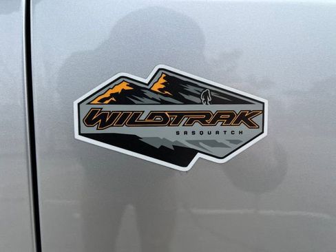 Used 2024 Ford Bronco Wildtrak image 41