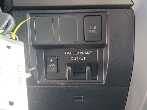 Used 2021 Toyota Tundra SR5 w/ SR5 Upgrade Package RWD image 30
