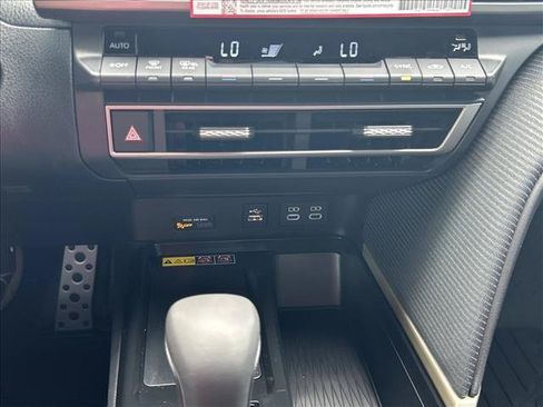New 2026 Toyota Camry SE FWD image 13