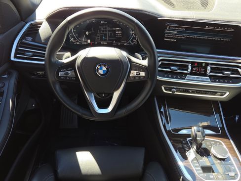 Used 2022 BMW X5 xDrive45e image 13