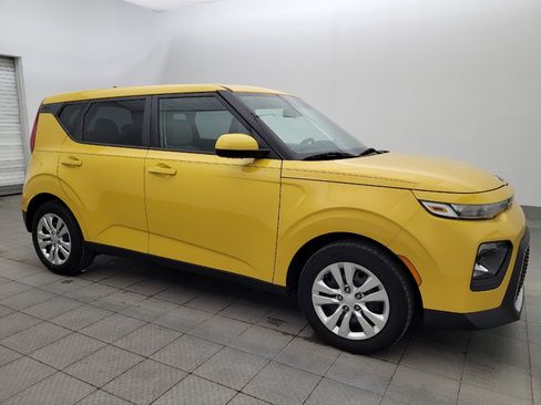 Used 2020 Kia Soul LX FWD image 11