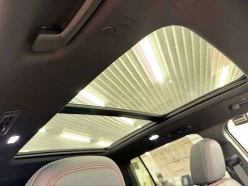 New 2026 Chevrolet Traverse RS image 29