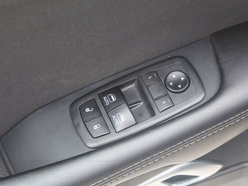 Used 2019 Dodge Challenger SXT RWD image 19