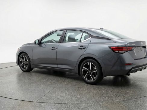 Used 2025 Nissan Sentra SV FWD image 6