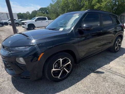 Used 2023 Chevrolet TrailBlazer RS w/ Sun and Liftgate Package FWD image 4