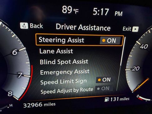 Used 2023 INFINITI QX60 Sensory w/ Vision Package AWD/4WD image 19