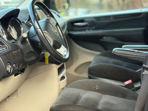 Used 2016 Dodge Grand Caravan SE w/ Quick Order Package 29E SE image 7