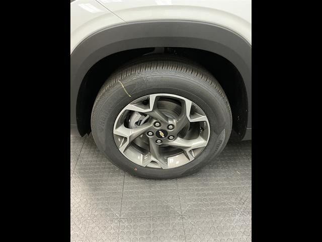 New 2026 Chevrolet Trax LT w/ LT Convenience Package FWD image 37