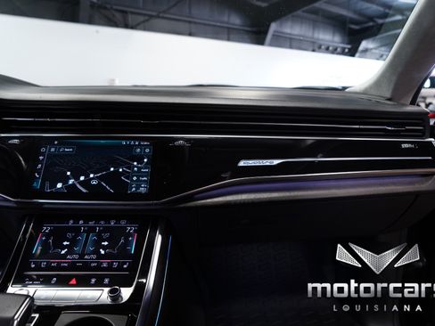Used 2020 Audi Q8 Prestige image 35