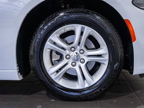 Used 2022 Dodge Charger SXT image 13