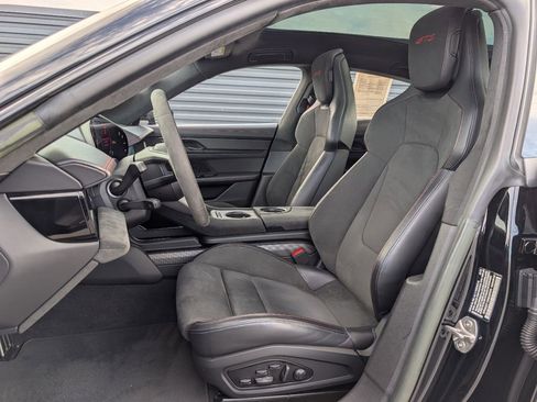 Certified 2022 Porsche Taycan GTS image 5