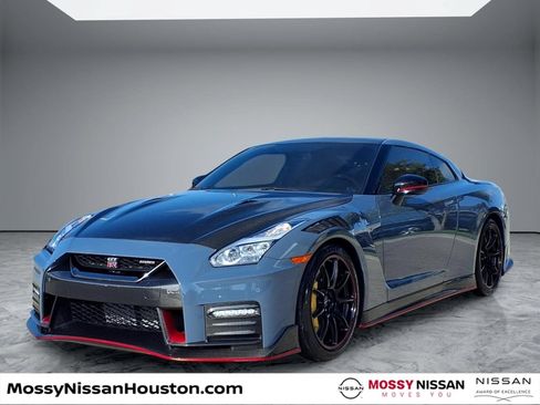 Used 2021 Nissan GT-R NISMO AWD/4WD image 4