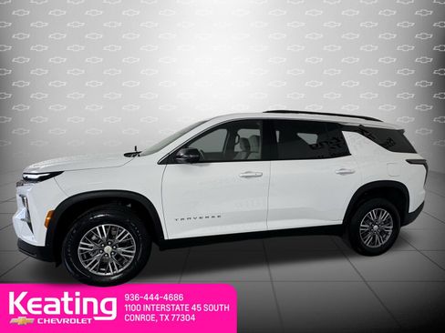 Used 2026 Chevrolet Traverse LT w/ Driver Confidence Package FWD image 10