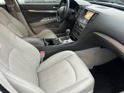 Used 2012 INFINITI G37 x w/ Premium Pkg image 14