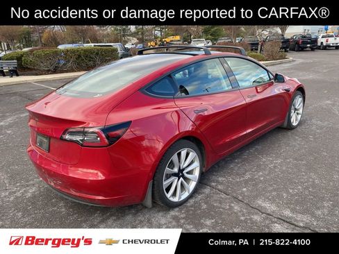 Used 2019 Tesla Model 3 Mid Range image 2