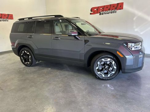 Used 2026 Hyundai Santa Fe SEL FWD image 2