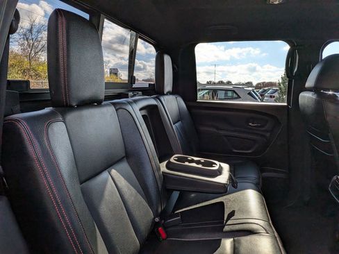 Used 2020 Nissan Titan PRO-4X w/ Pro-4x Convenience Package image 16