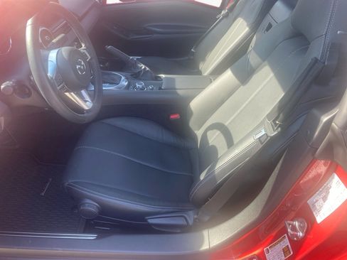 Used 2023 MAZDA MX-5 Miata Grand Touring w/ Weather Package RWD image 11