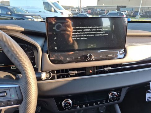 New 2026 Mitsubishi Outlander SE FWD image 39