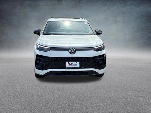 New 2026 Volkswagen Tiguan SE R-Line AWD/4WD image 8