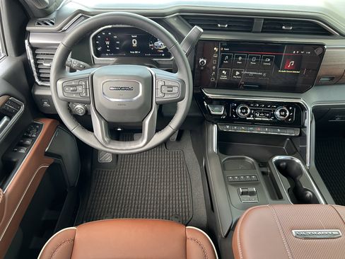 New 2026 GMC Sierra 3500 Denali Ultimate AWD/4WD image 32