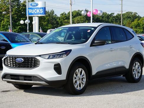 Certified 2025 Ford Escape Active image 3