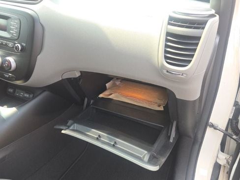 Used 2016 Kia Soul FWD image 27