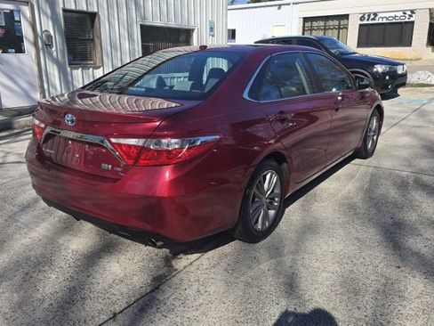 Used 2015 Toyota Camry SE w/ Moonroof Package image 5