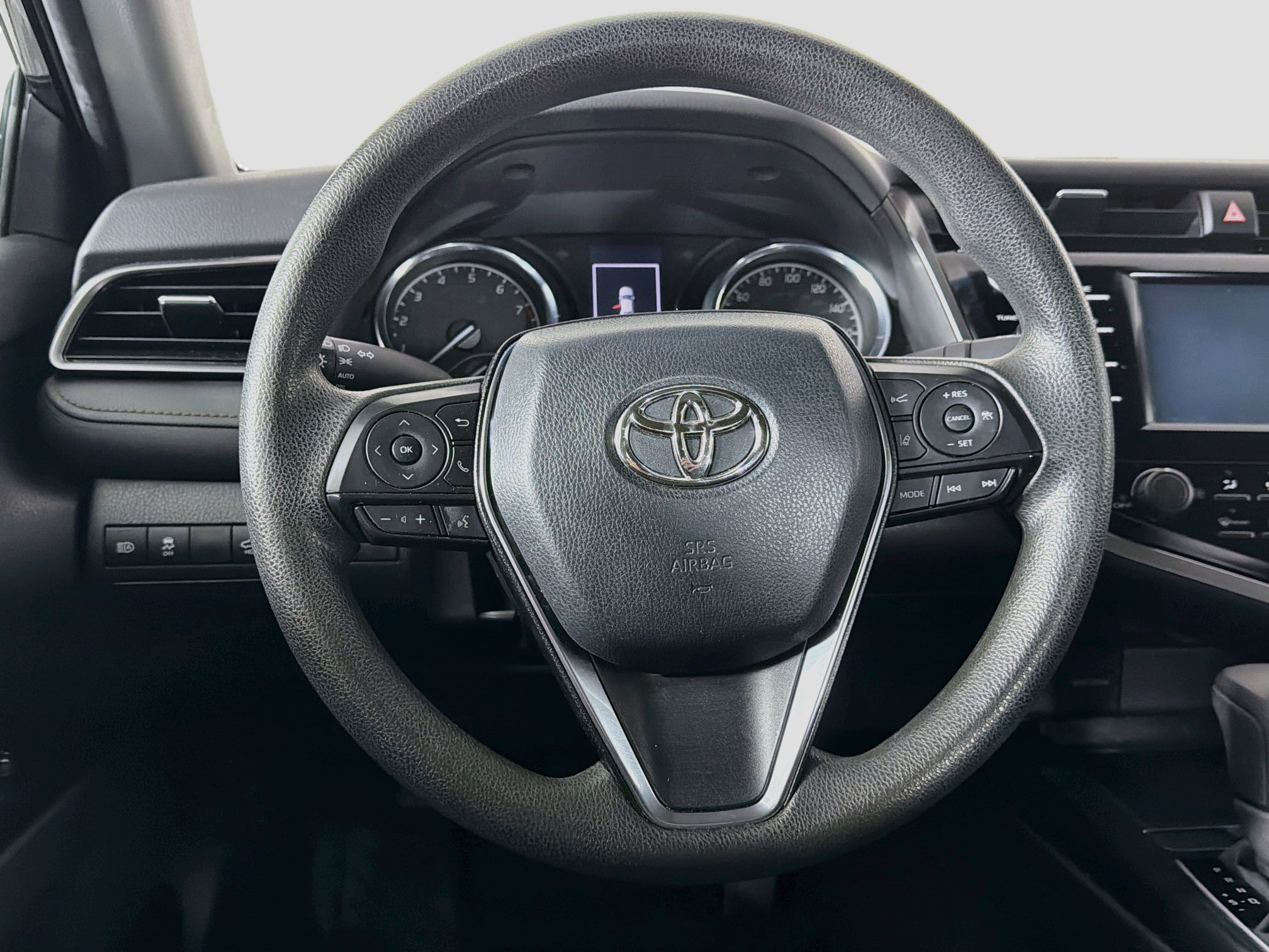 Used 2020 Toyota Camry LE w/ Convenience Package FWD image 18