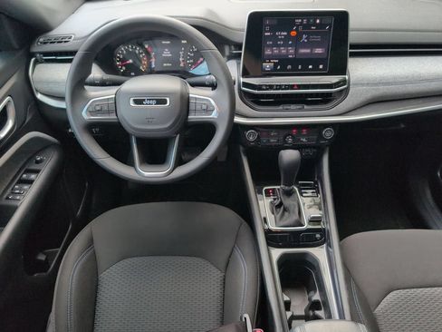 Used 2025 Jeep Compass Sport AWD/4WD image 31